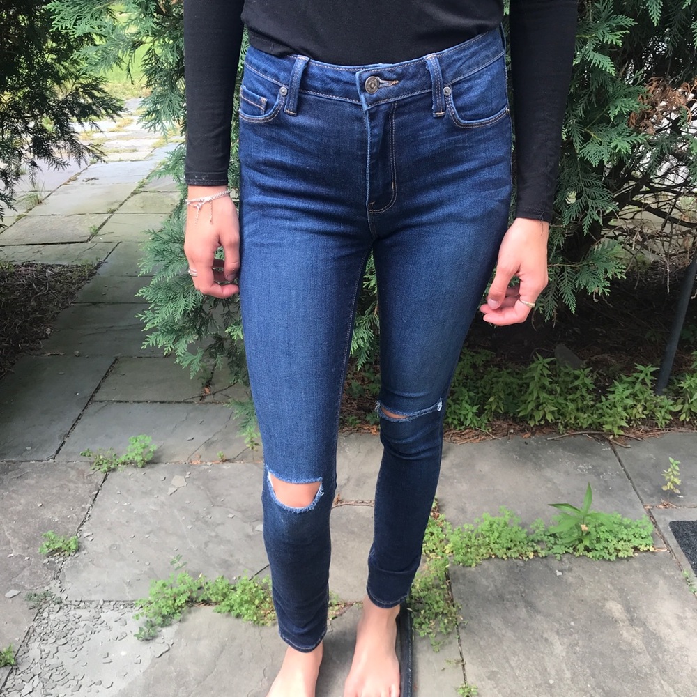 Ripped skinny jeans